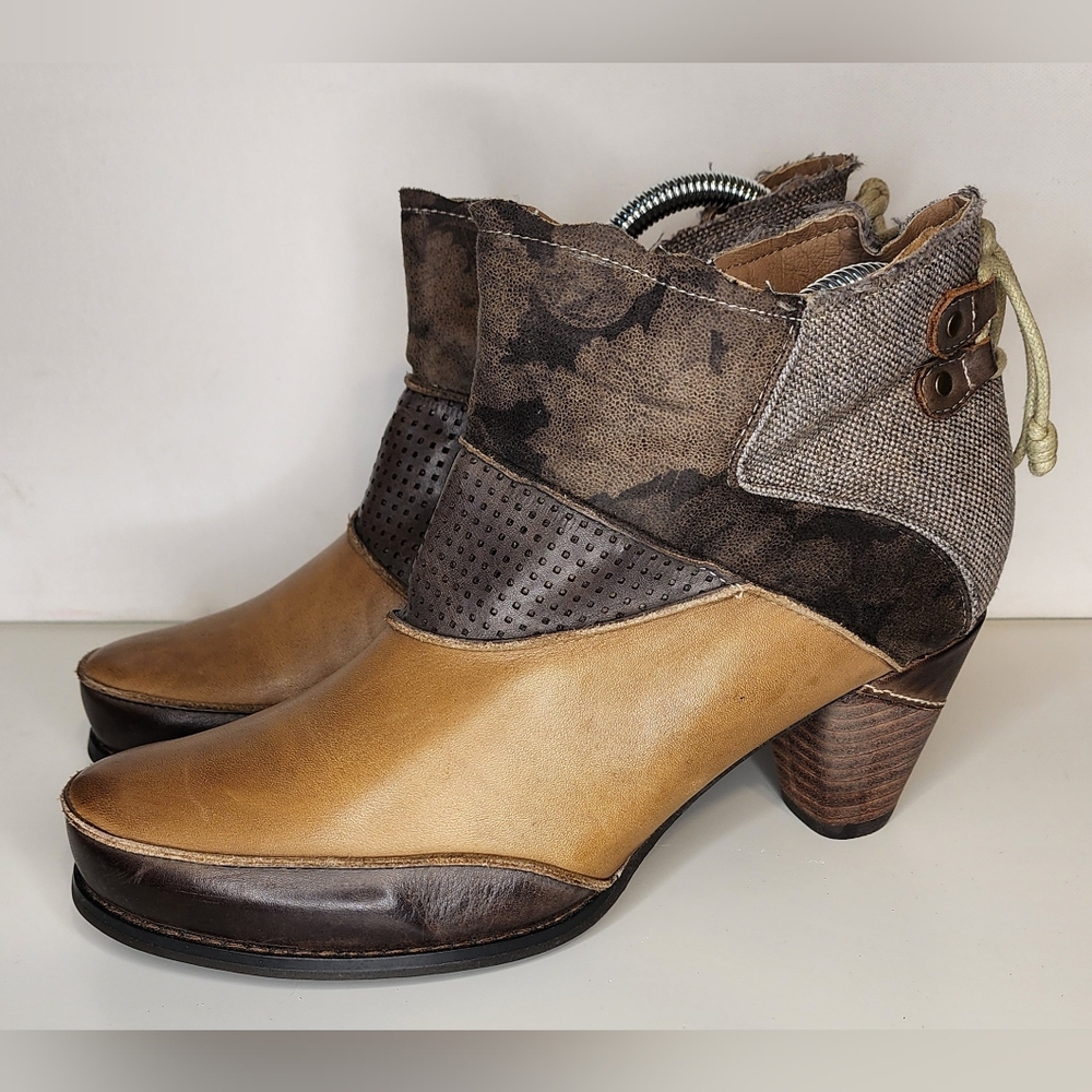 Corkys Elite Rags Corset Booties. Size 9.